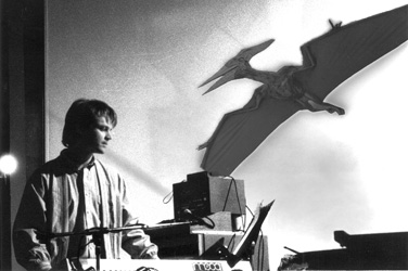 Erik peforming with Birdsongs